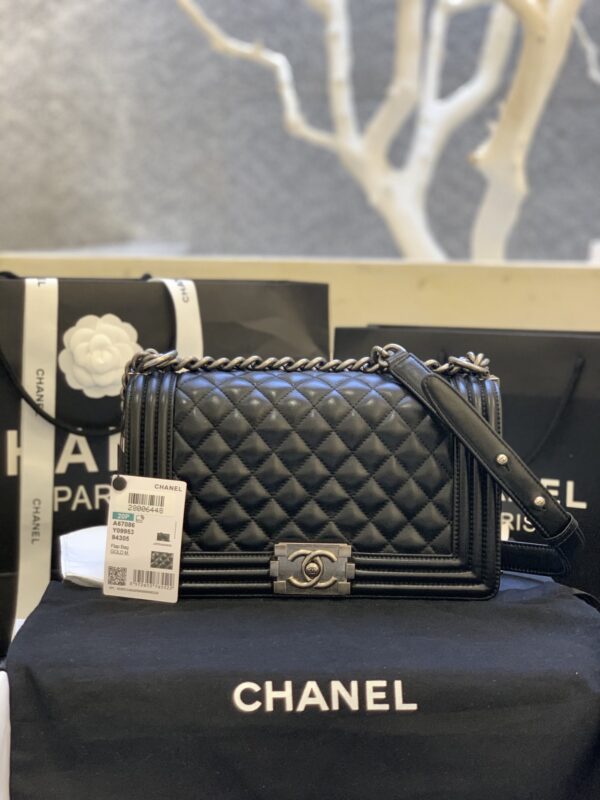 Chanel Le boy bag