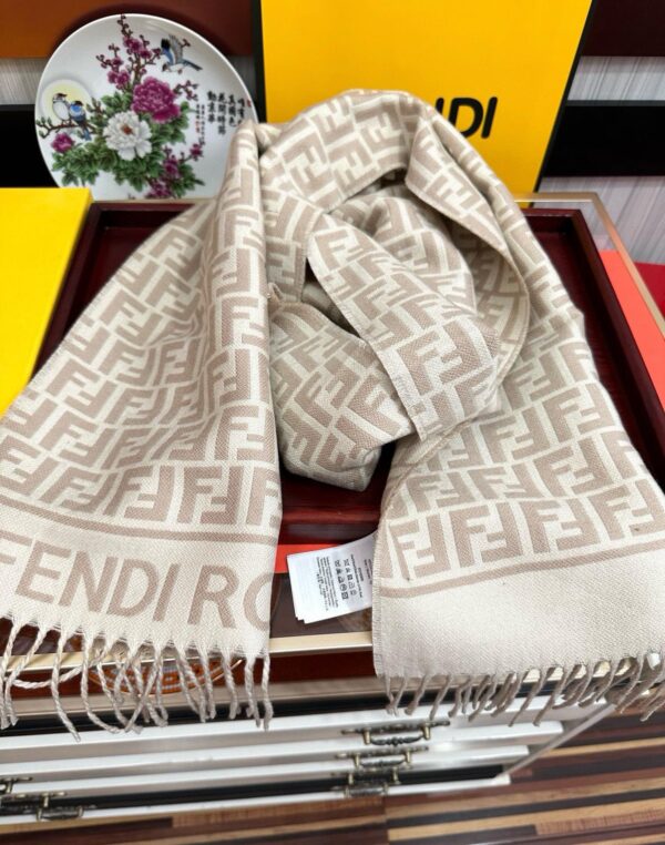 Fendi scarf - 图片 6