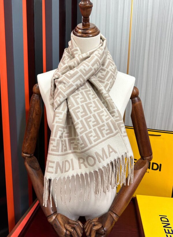 Fendi scarf - 图片 3