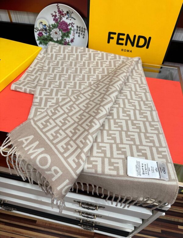 Fendi scarf - 图片 5