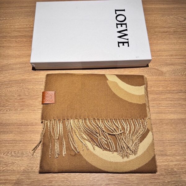 Loewe Scarf  - 图片 7
