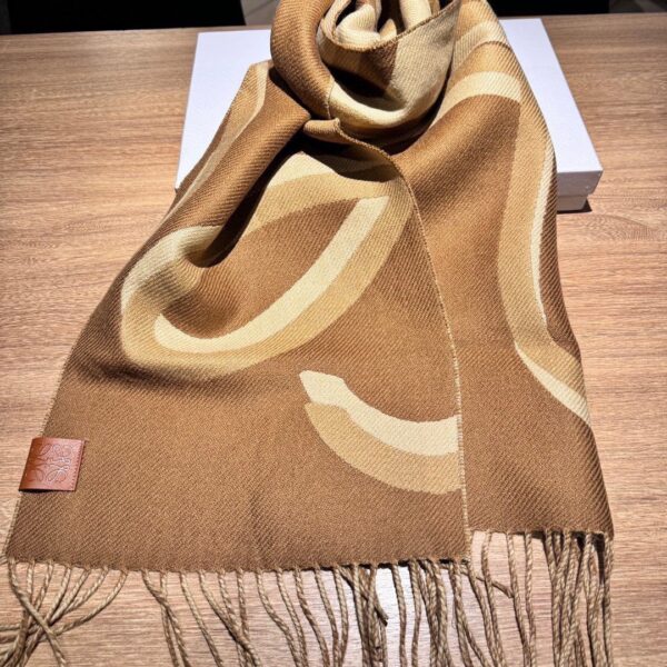 Loewe Scarf  - 图片 8
