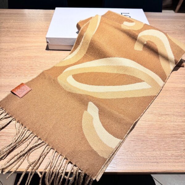 Loewe Scarf  - 图片 2