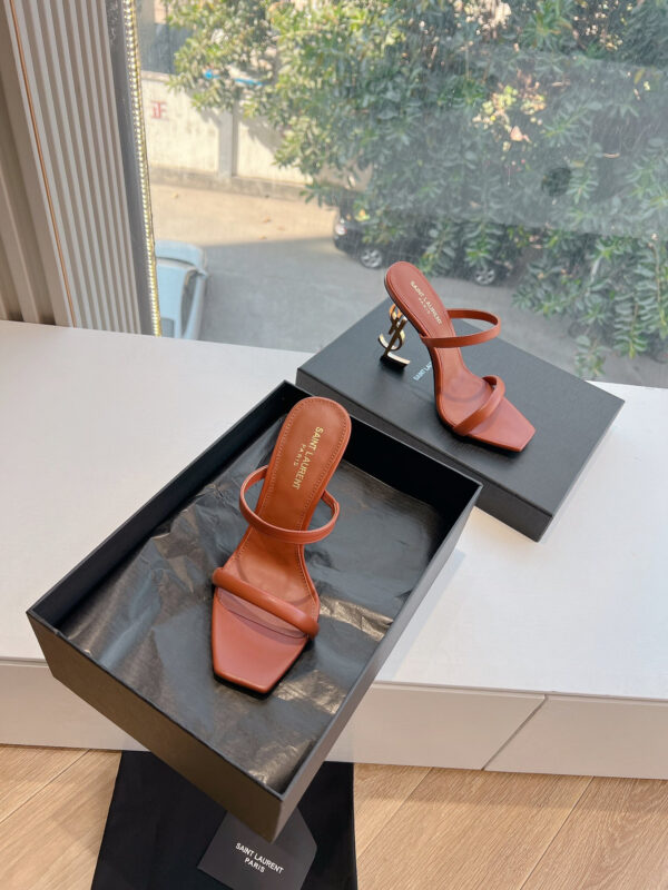 Yves Saint Laurent      high heels  sandal