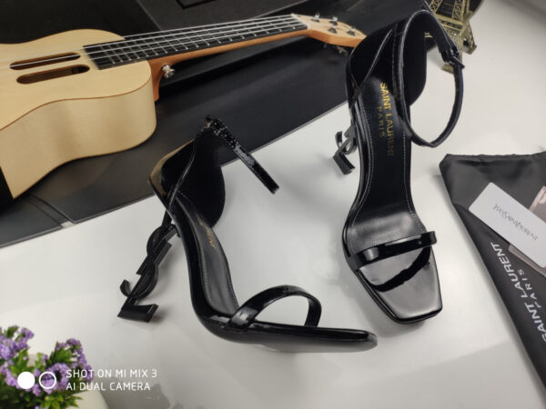 Yves Saint Laurent      high heels  sandal